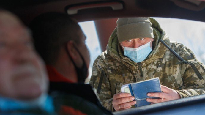 Без дозволу воєнкома: українцям дозволили вільно пересуватися в межах країни