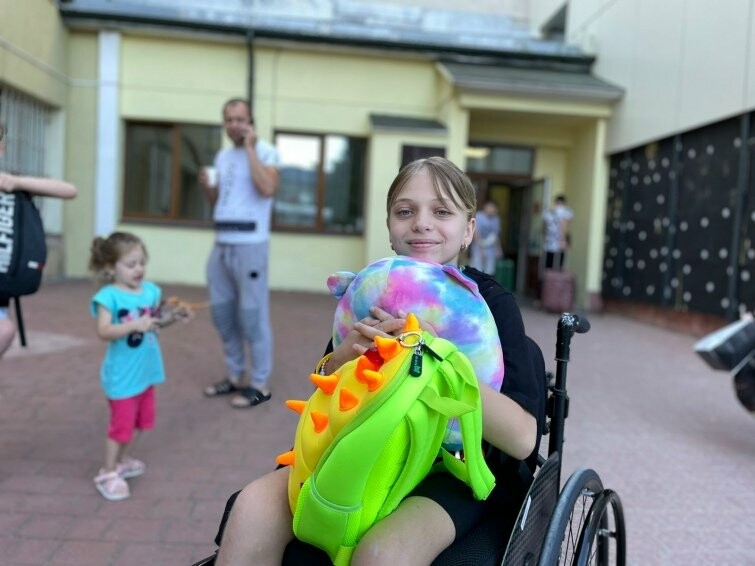 Сім’ю, яка постраждала від ракетного удару у Краматорську, евакуювали до США