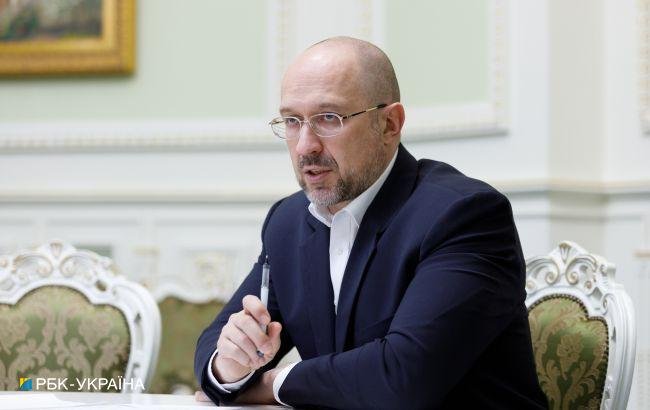 Кабмин нашел выход из топливного кризиса: где будут брать бензин