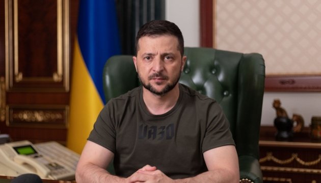 Записані в Конституції України слова перестали бути історією - Президент