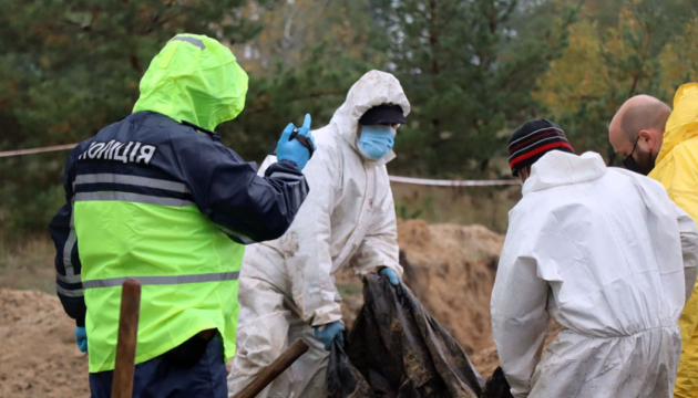 На звільнених територіях Донеччини ексгумували понад 120 тіл