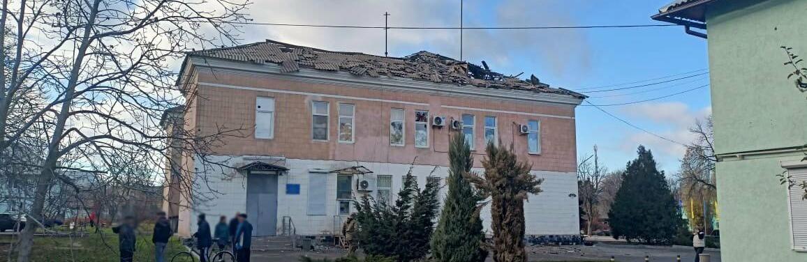 Постраждали школа, лікарня та пологовий будинок: поліцейські Донеччини документують воєнні злочини росії