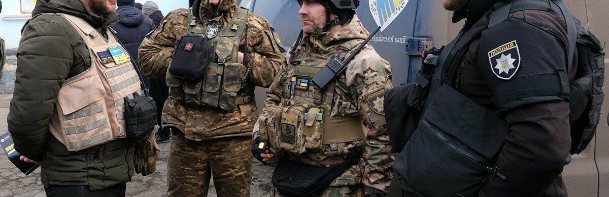 Під Бахмут для допомоги людям спрямовані додаткові наряди поліції – Руслан Осипенко