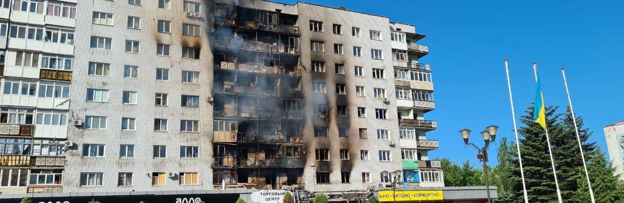 Окупанти завдали удари по школі та житловим будинкам на Донеччині: є поранені