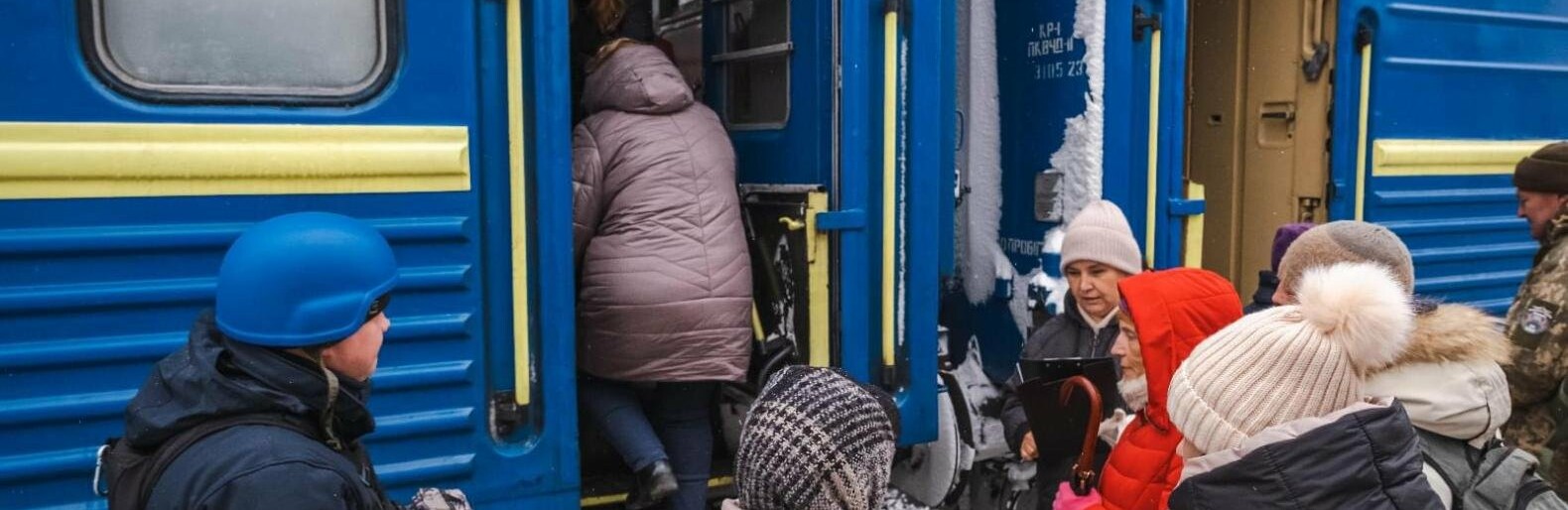 У Покровському районі триває евакуація населення до більш безпечних регіонів України