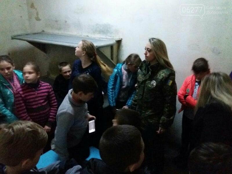 Учащиеся добропольских школ побывали в гостях у полиции, фото-3 Учащиеся добропольских школ побывали в гостях у полиции, фото-3