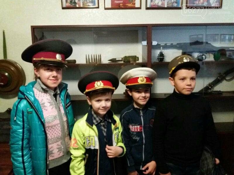 Учащиеся добропольских школ побывали в гостях у полиции, фото-5 Учащиеся добропольских школ побывали в гостях у полиции, фото-5
