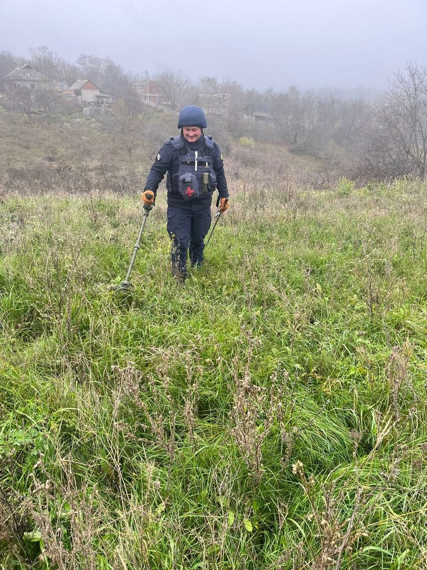 За два дні піротехніками ДСНС виявлено на Донеччині майже 10200 вибухонебезпечних предметів
