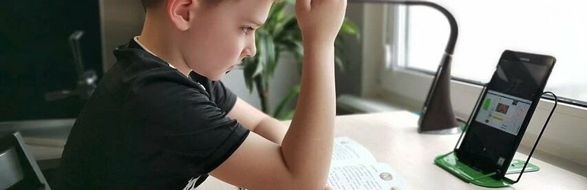 Школьники Доброполья останутся на дистанционном обучении еще на неделю