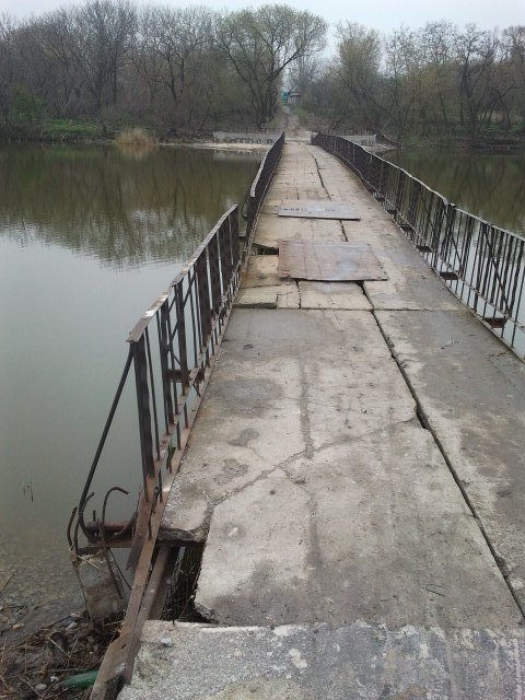 Аварийный мост в пос. Светлое, Добропольского района (фото) - фото 1