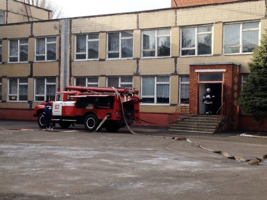 Учения по тушению пожара прошли в Добропольской школе (ФОТО) (фото) - фото 1